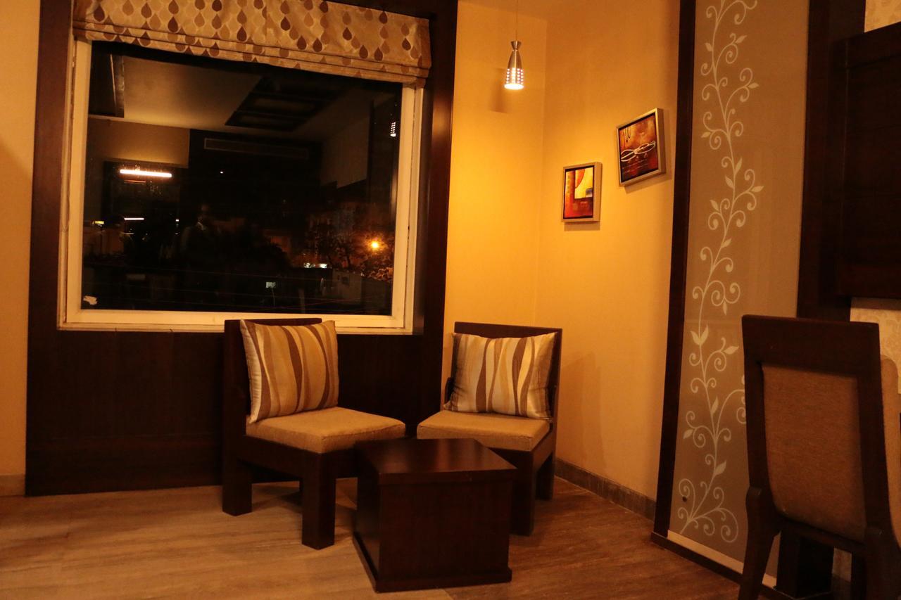 The Land Mark Varanasi Exterior foto